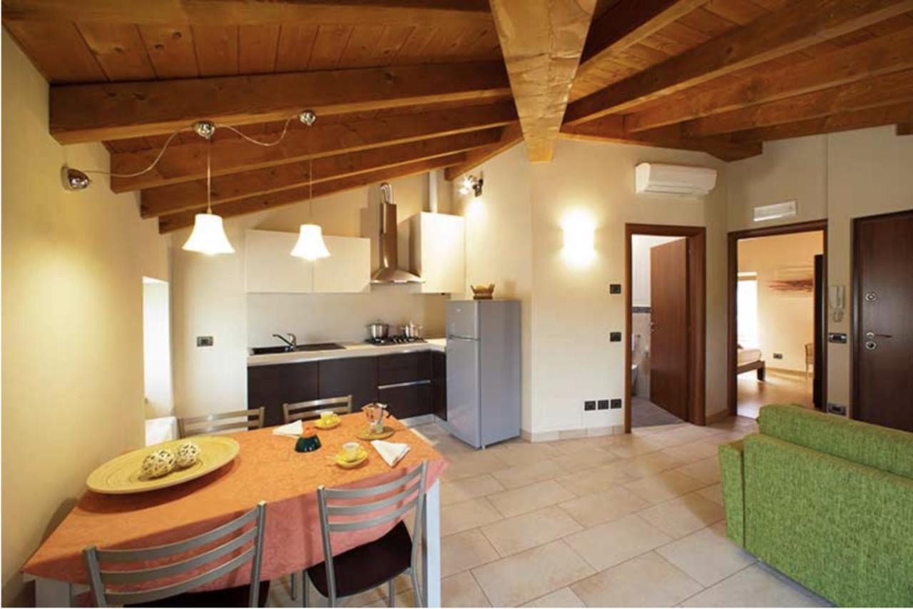 La Casa Del Nonno Aparthotel Monzambano