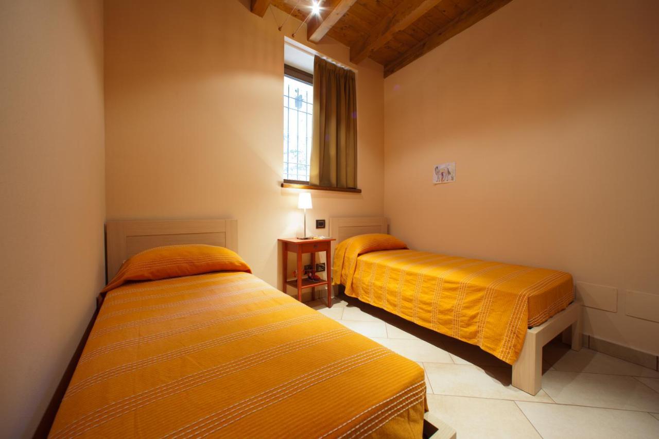 La Casa Del Nonno Aparthotel Monzambano