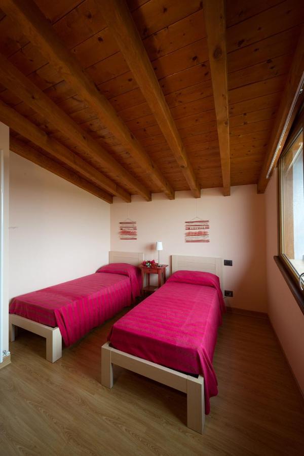 La Casa Del Nonno Aparthotel Monzambano