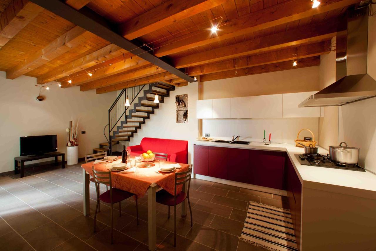 La Casa Del Nonno Aparthotel Monzambano